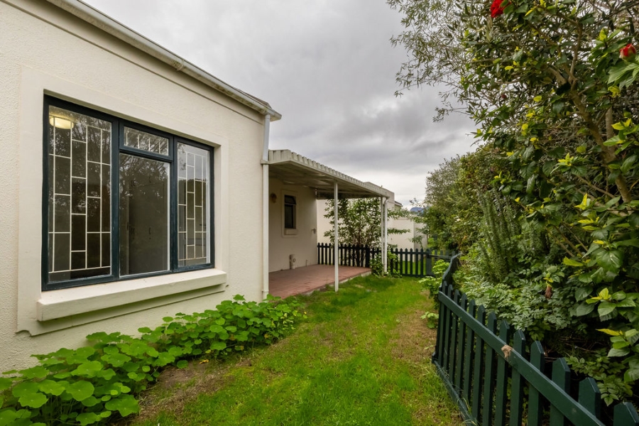 To Let 3 Bedroom Property for Rent in Onder Papegaaiberg Western Cape